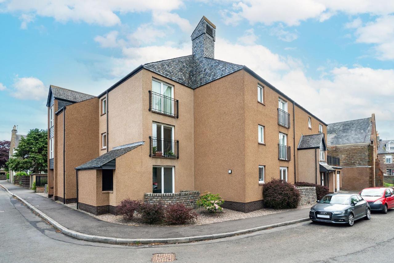 Church Court Broughty Ferry Exteriör bild